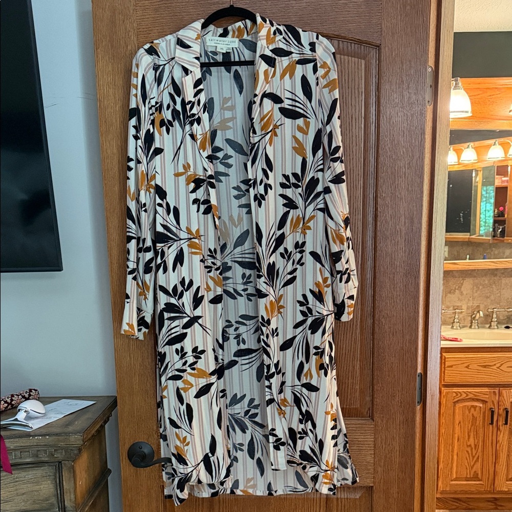 Saltwater LUXE Black and Gold Leaf Print Duster